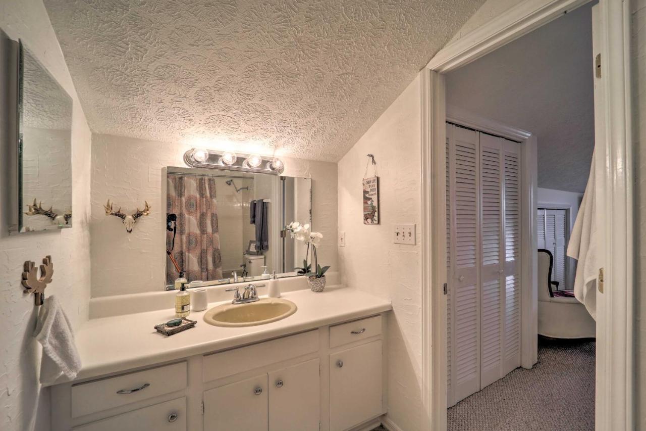 Beautiful Beech Mountain Condo With Private Balcony! المظهر الخارجي الصورة